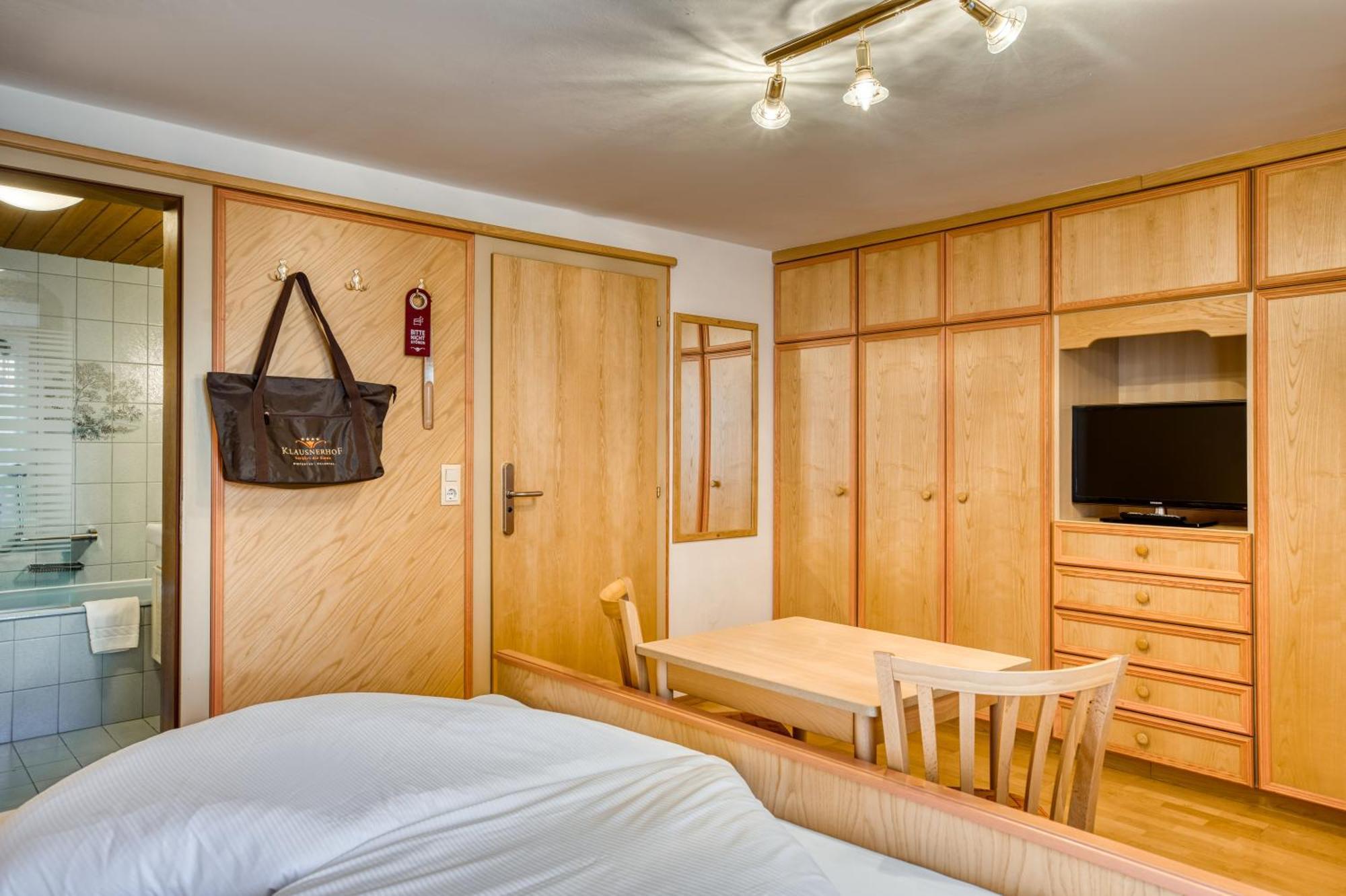 Hotel Klausnerhof Tux Room photo